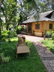 Zahrada ubytování Dumaguete Oasis Bahay Kubo near City Mall and Airport