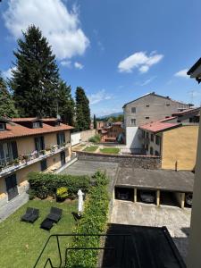 Το κτήριο όπου στεγάζεται  το διαμέρισμα