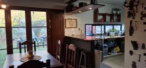 Dapur atau dapur kecil di Casa Completa - Jardin de Reyes +3 gambar