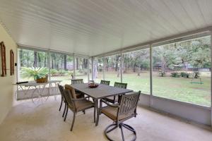 Κήπος έξω από το Pool Table, 4 Mi to Lake Inverness Getaway!