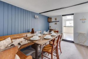 Posezení v ubytování Church Cottage