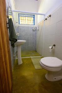 Et badeværelse på A Colina Maria Jordão