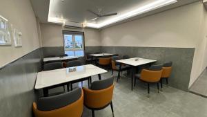 Φωτογραφία από το άλμπουμ του Hotel APS σε Nizāmābād +10 φωτογραφίες