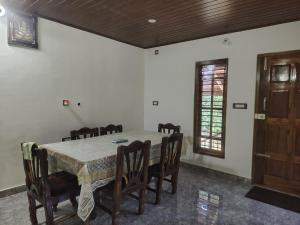 Gallery image of Family nest homestay in Jambur