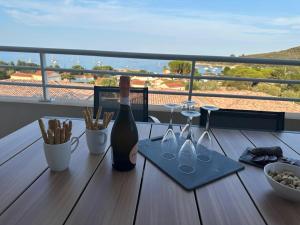 Nápoje v ubytování Favone appt 6 pers vue mer 100m de la plage