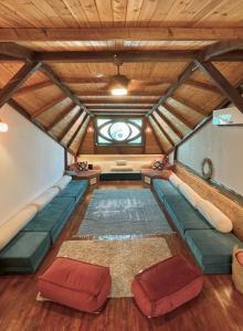 テルアビブにあるThe Urban Chalet Innのギャラリーの写真 +1枚の写真