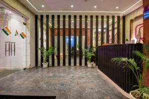 Fuajee või vastuvõtt majutusasutuses Qotel Comfort AT Residency Kaushambi Anand Vihar
