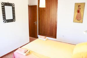 Łóżko lub łóżka w pokoju w obiekcie Apartamento Del Mar Las Negras