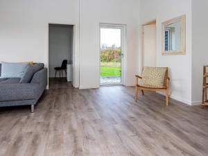 Posezení v ubytování 8 person holiday home in Ansager + 21 fotografií
