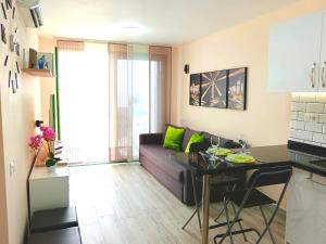 Χώρος καθιστικού στο Panoramic view Puerto Rico