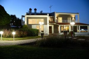 Κήπος έξω από το Escape Villa in Melissochori