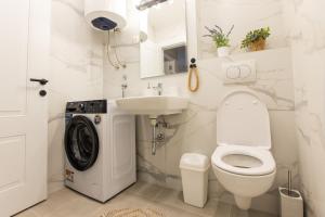 Kupatilo u objektu Floret Suite +17 fotografija