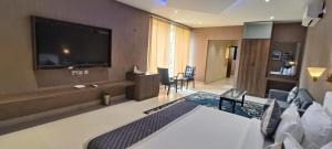 Μια τηλεόραση ή/και κέντρο ψυχαγωγίας στο Montecarlo Hotel