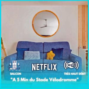 Posezení v ubytování L'Escapade-Vélodrome-La Timone-Balcon-Wifi-Netflix-Urban NestConciergerie