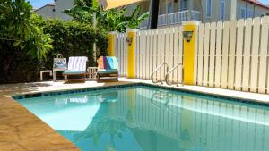 Πισίνα στο ή κοντά στο Luxury - 1 min to Beach - Pool - New Remodel