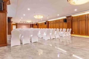 Afbeelding uit fotogalerij van Elong WG international hotel艺龙万国酒店 in Jomtien Beach