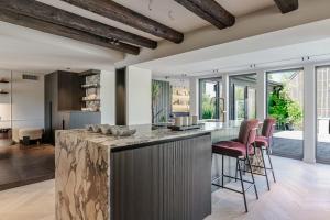 Η κουζίνα ή μικρή κουζίνα στο Maison exceptionnelle aux portes de Strasbourg