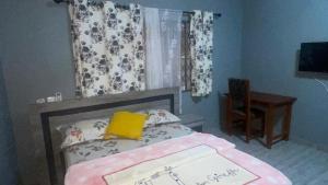 Photo de la galerie de l'établissement Okyeame Memorial Guesthouse - Royal Stayokay, à Bruburam