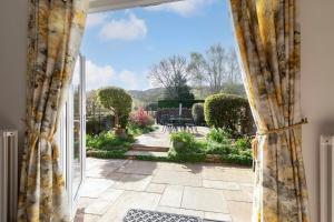 Zahrada ubytování Tranquil Two Bedroom Home on Leckhampton Hill