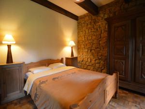 Cama ou camas em um quarto em Spacious Retreat, Sprimont