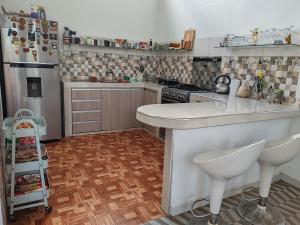Nhà bếp/bếp nhỏ tại Casa Blanca Padrecocha - Rio Nanay +3 ảnh