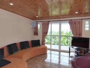 Posezení v ubytování Hibiscus House Seychelles Self Catering