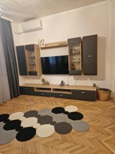 Μια τηλεόραση ή/και κέντρο ψυχαγωγίας στο Z - apartment 2