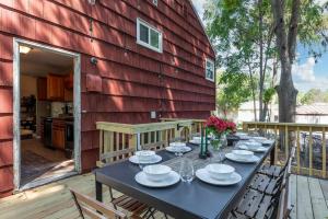 Το κτήριο όπου στεγάζεται  η παραθεριστική κατοικία