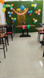 Gallery image of H M hotel and restaurant in Dhanbād