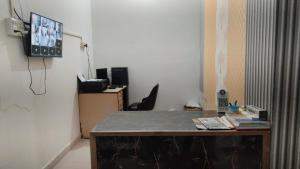 Gallery image of H M hotel and restaurant in Dhanbād +9 photos