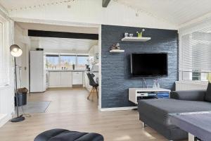 TV a/nebo společenská místnost v ubytování 0416-Romo-Dyssebjergvej-13