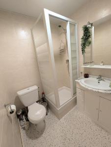 Koupelna v ubytování Famili'ski - Votre cocon familial aux Angles