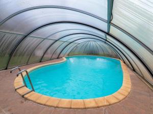 Bazén v ubytování Spacious Holiday Home in Verteneglio nebo v jeho okolí