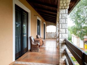 Balkón nebo terasa v ubytování Spacious Holiday Home in Verteneglio