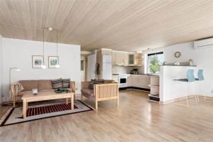 Kuchyň nebo kuchyňský kout v ubytování 0178-Romo-Julianehab-10