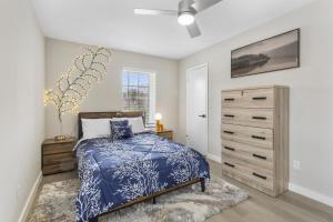 Ένα ή περισσότερα κρεβάτια σε δωμάτιο στο Spacious 4BR Family Home in Missouri City