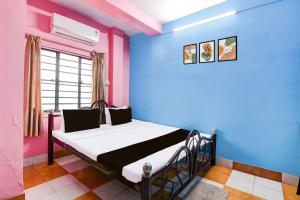 Gallery image of Hotel O Maa Shitala Guest House in Kolkata