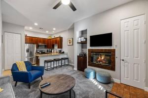 Η κουζίνα ή μικρή κουζίνα στο La Quinta Casita 1 Bedroom Condo