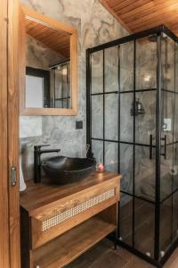 Ένα μπάνιο στο Käira Kazdağları