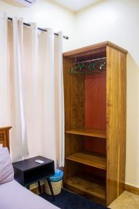 Fotografie z fotogalerie ubytování Private Room in 2-Bedroom Apartment with Shared Spaces v destinaci Dar es Salaam