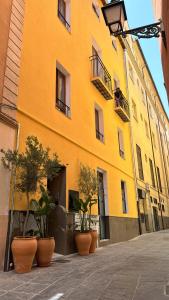 Tòa nhà nơi căn hộ tọa lạc