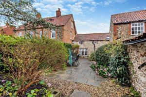 Κήπος έξω από το Barmstone Cottage