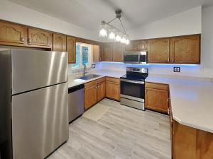 Kuchyň nebo kuchyňský kout v ubytování Rivers Edge Retreat