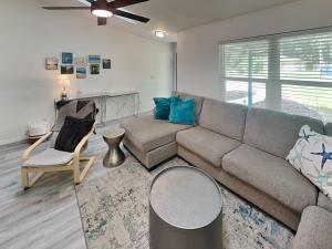 Posezení v ubytování Rivers Edge Retreat