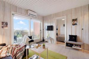 Μια τηλεόραση ή/και κέντρο ψυχαγωγίας στο 0430-Romo-Vestergade-3-Ap-71