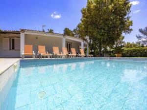 Galeriebild der Unterkunft Charming Casa Encinar in Tranquil Residential Area in Sa Pobla