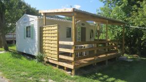 Φωτογραφία από το άλμπουμ του Camping la Tour σε Embrun