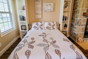 Fotografie z fotogalerie ubytování Riverfront Gem v destinaci Townsend