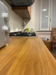 ミラノにあるApartment Suite Angelaのキッチン(コンロ付)