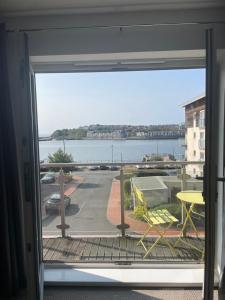 Gallery image of Channel View Apartment Barry Waterfront in Barry